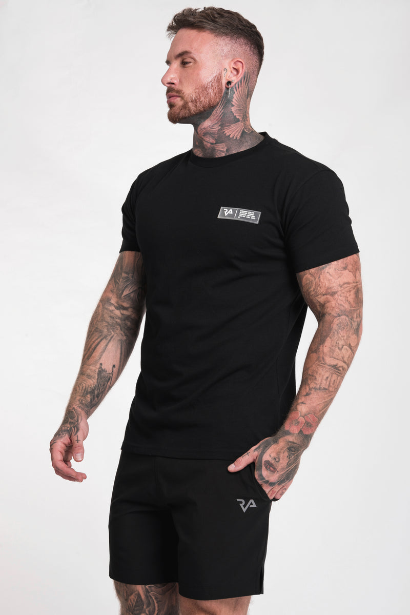 RUBBER BADGE DETAIL TEE - BLACK